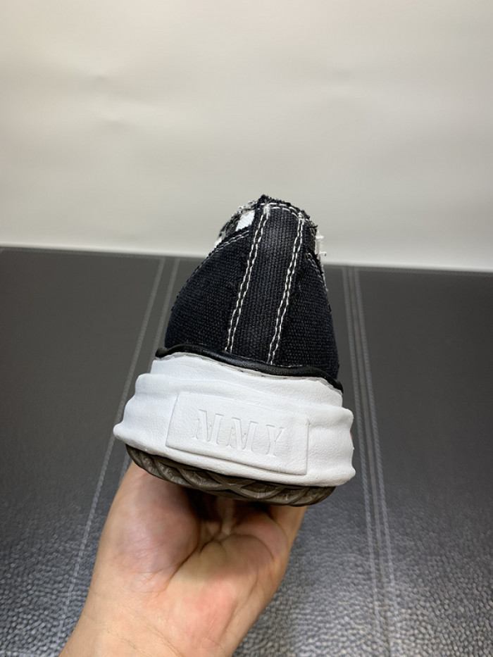 maison mihara yasuhiro sneaker