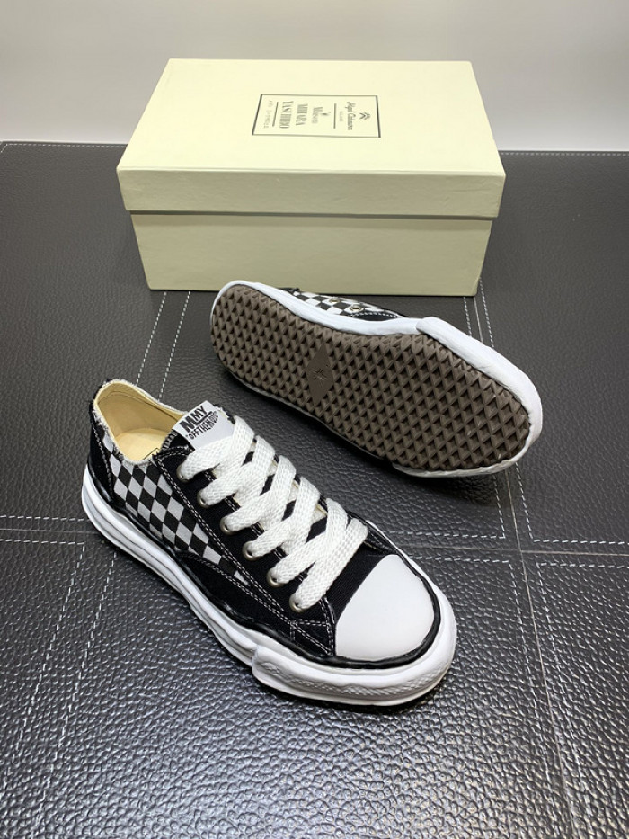 maison mihara yasuhiro sneaker