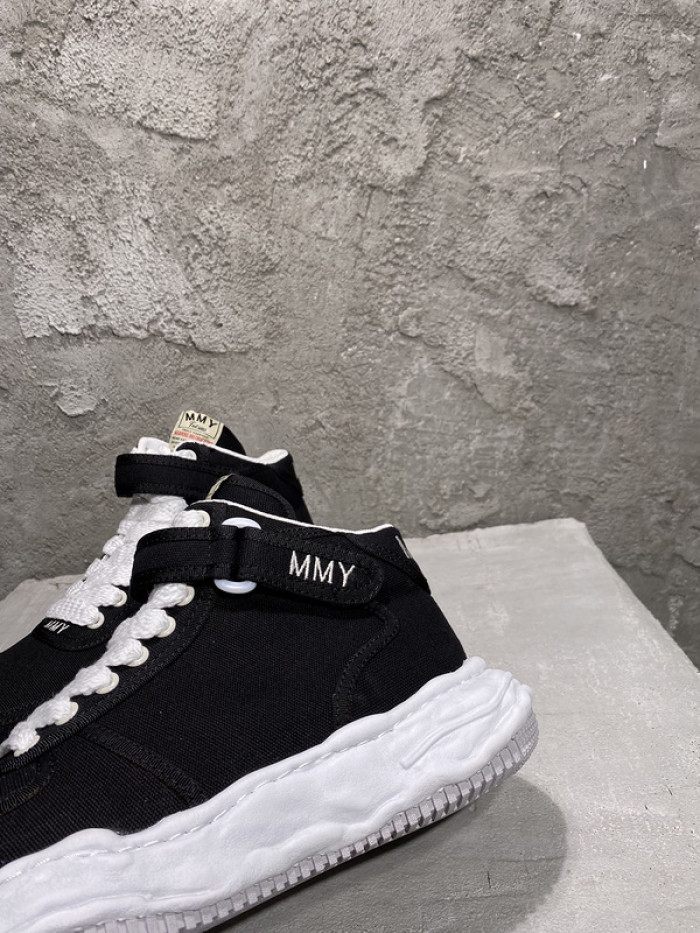 maison mihara yasuhiro sneaker