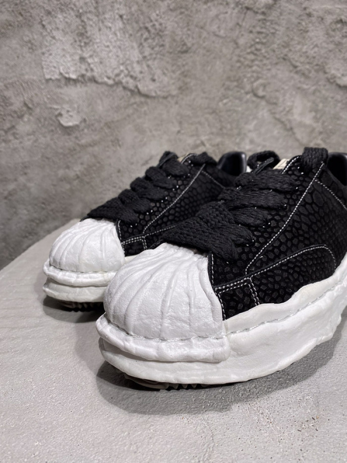 maison mihara yasuhiro sneaker