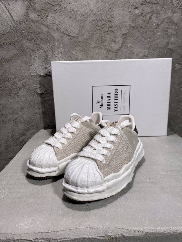 maison mihara yasuhiro sneaker