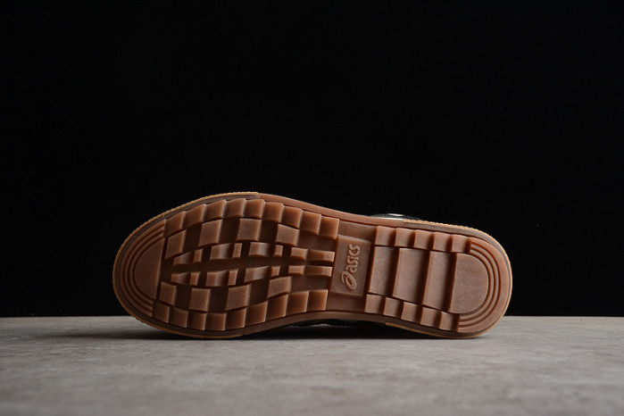 As*ic*s sneaker