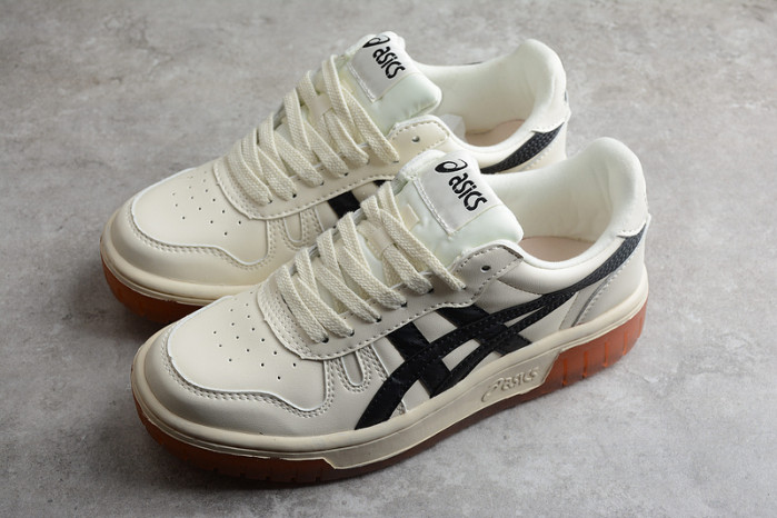 As*ic*s sneaker