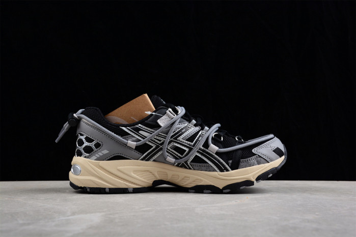 As*ic*s sneaker