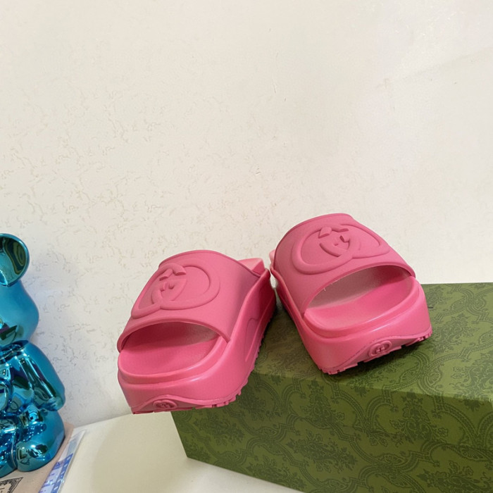 guc sandal