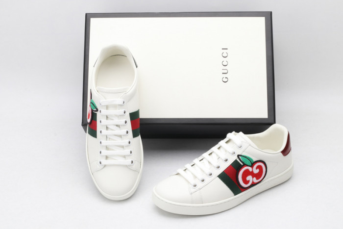 gi ace embroidered low-top sneaker