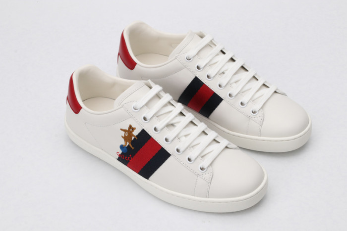 gi ace embroidered low-top sneaker