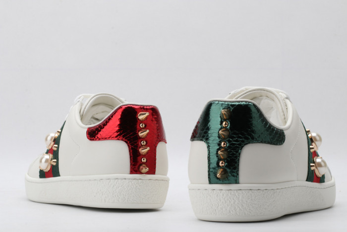gi ace embroidered low-top sneaker