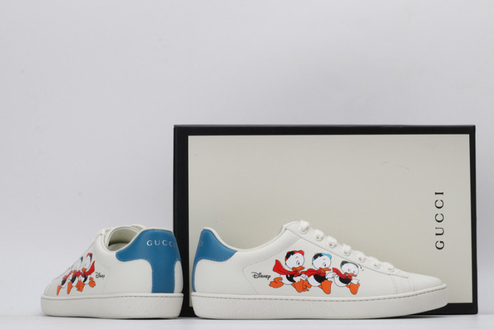 gi ace embroidered low-top sneaker