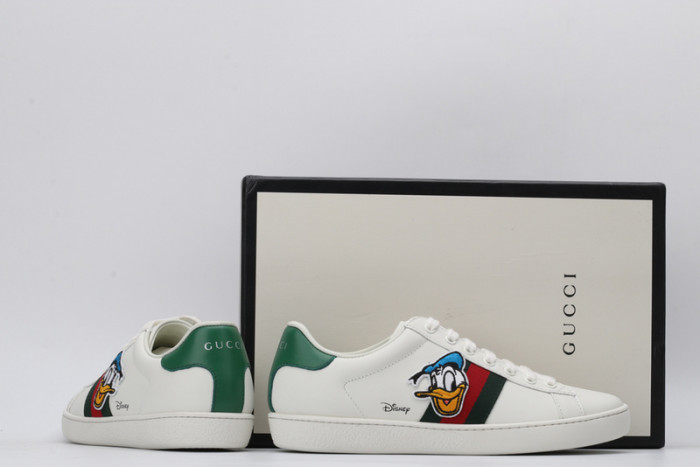 gi ace embroidered low-top sneaker