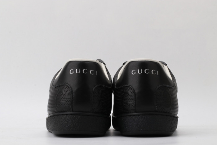 gi ace embroidered low-top sneaker