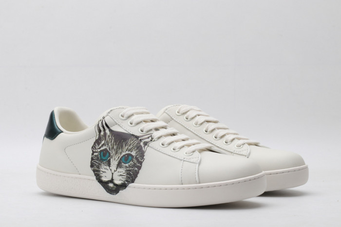 gi ace embroidered low-top sneaker