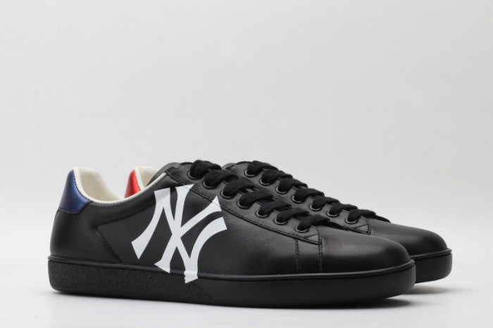 gi ace embroidered low-top sneaker