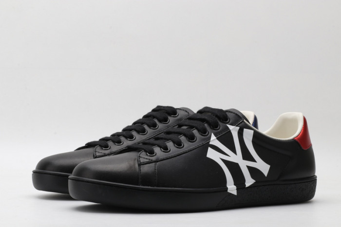 gi ace embroidered low-top sneaker