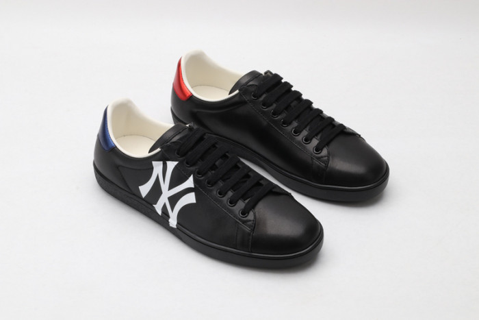 gi ace embroidered low-top sneaker