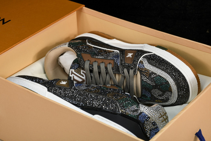 lovt sneaker