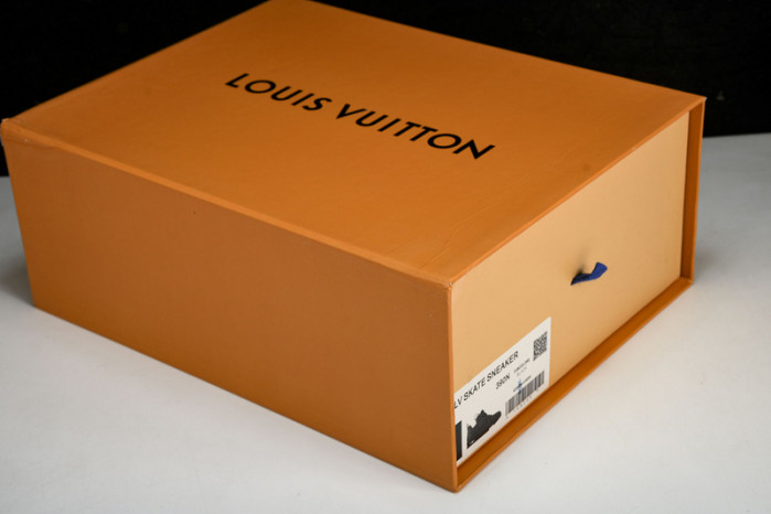 lovt sneaker