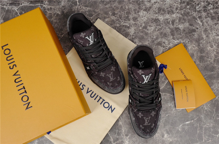 lovt sneaker