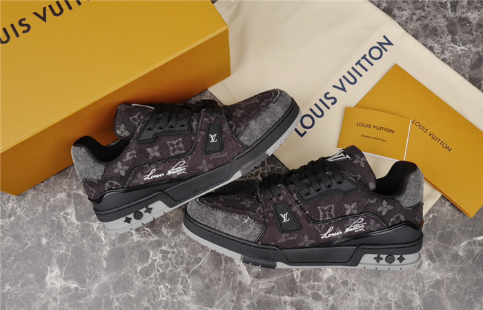 lovt sneaker