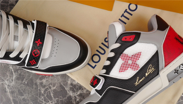 lovt sneaker
