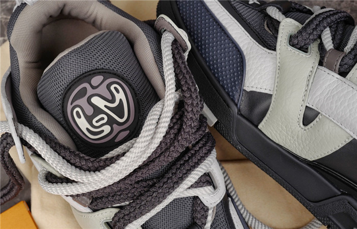 lovt sneaker