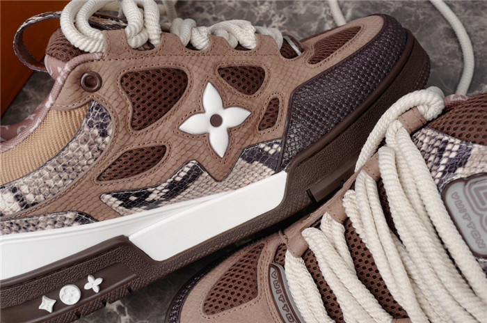 lovt sneaker