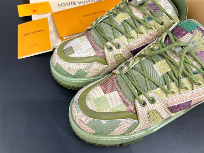 lovt sneaker