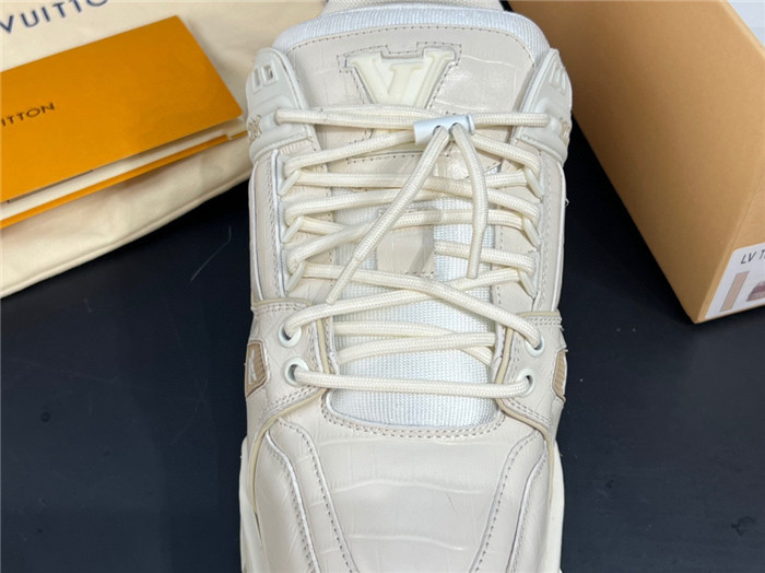 lovt sneaker