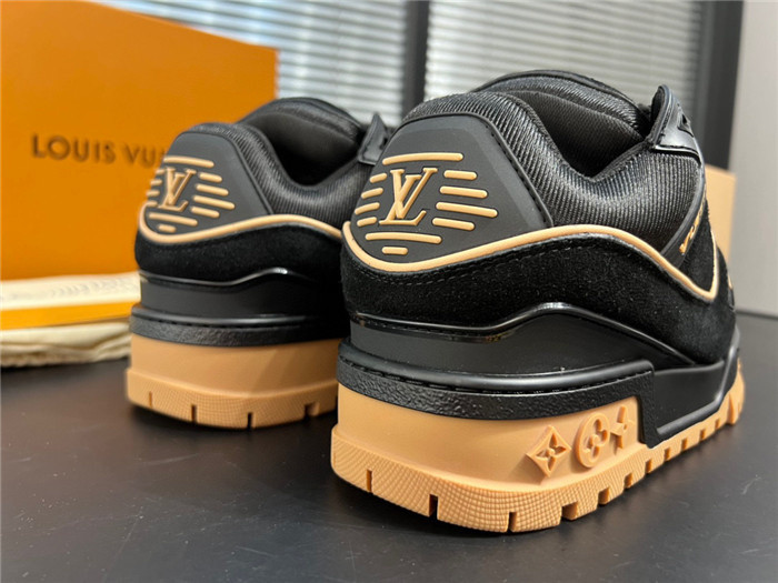 lovt sneaker