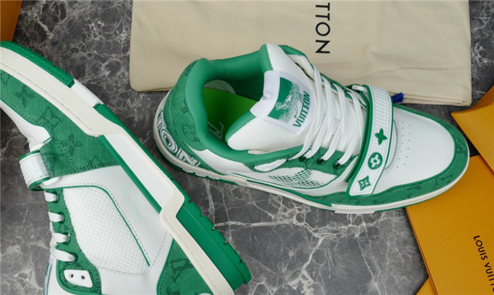 lovt sneaker