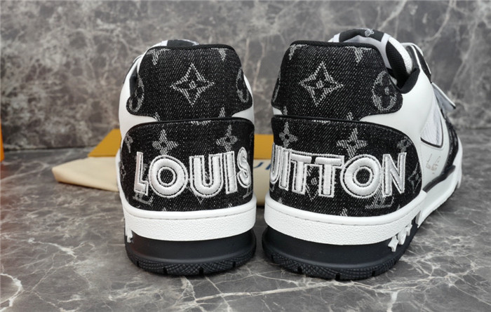 lovt sneaker