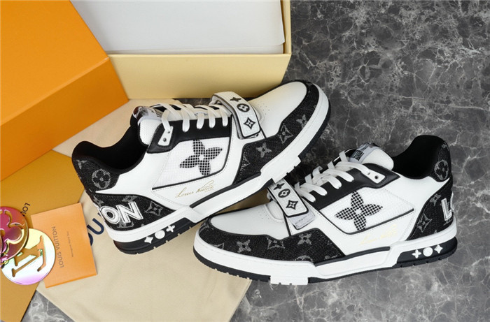 lovt sneaker