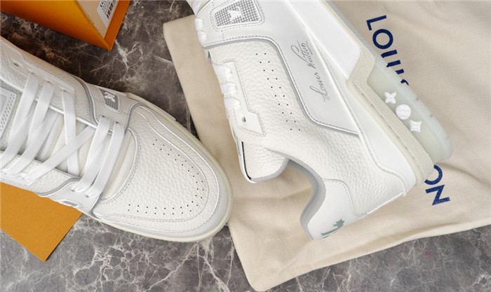 lovt sneaker