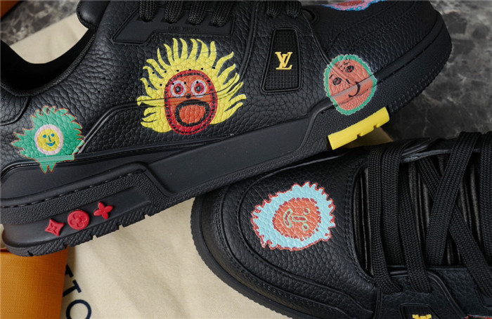 lovt sneaker