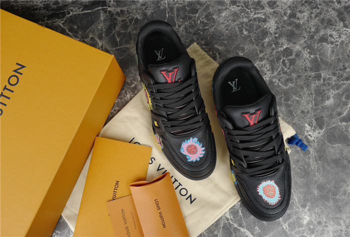 lovt sneaker