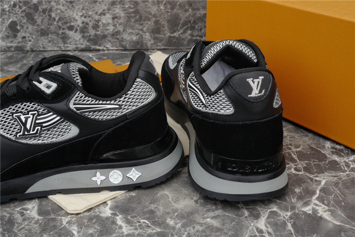 lovt sneaker