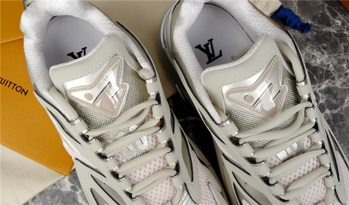 lovt sneaker