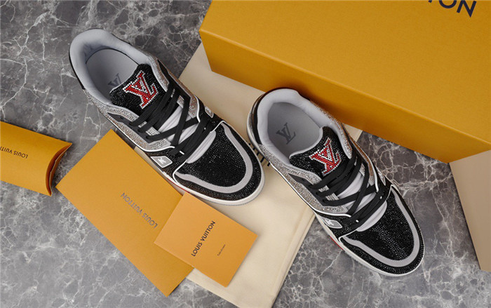 lovt sneaker