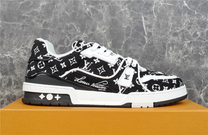 lovt sneaker
