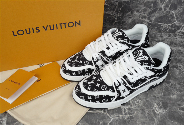 lovt sneaker