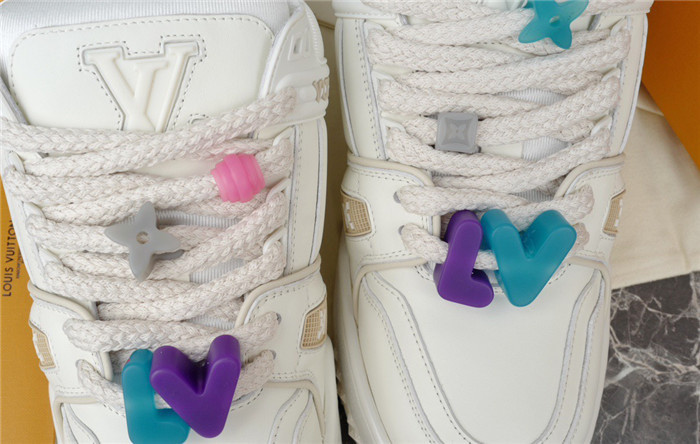 lovt sneaker