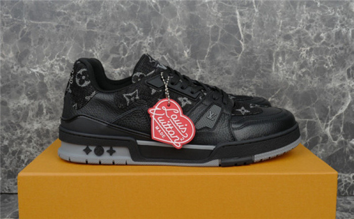 lovt sneaker
