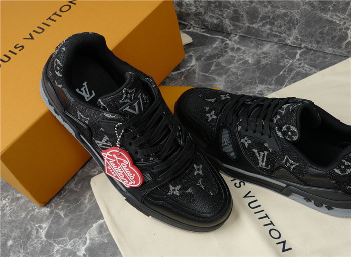 lovt sneaker