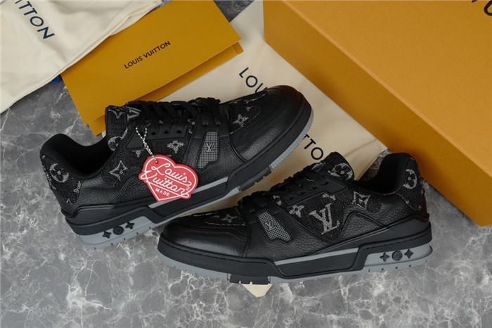 lovt sneaker