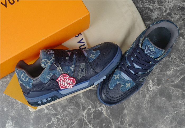 lovt sneaker