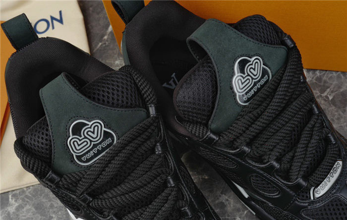 lovt sneaker