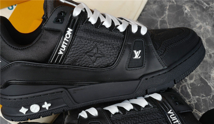 lovt sneaker