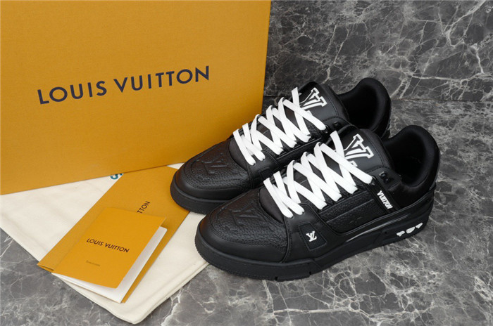 lovt sneaker