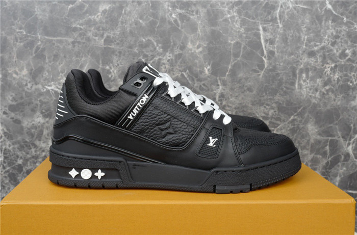 lovt sneaker