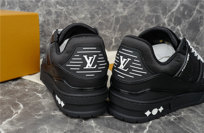 lovt sneaker